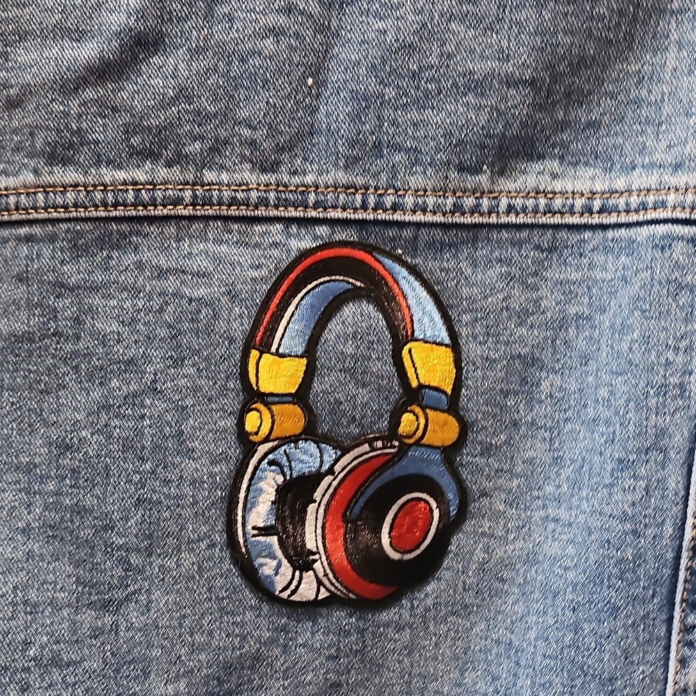 Hand Crafted Upcycled Rock Music Jean Jacket Vintage Embordery Patchwork Size S - Picture 15 of 17